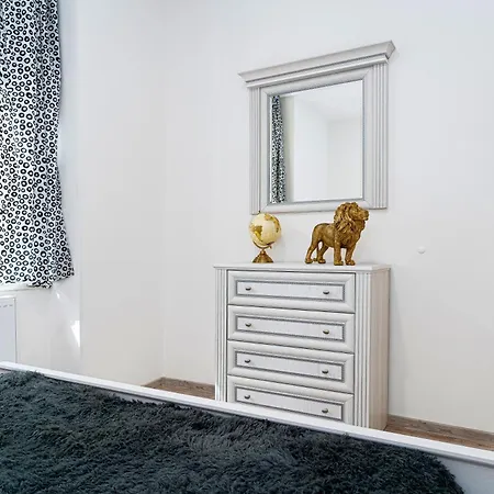 Golden Lion Апартаменты *