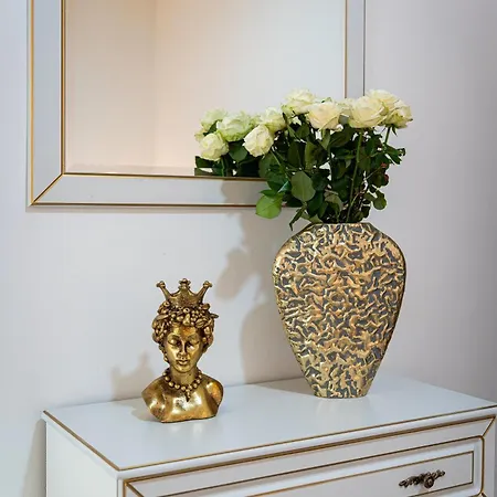 Апартаменты Golden Lion *