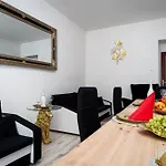 Διαμέρισμα Golden Lion