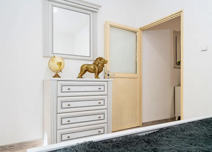 Golden Lion 아파트